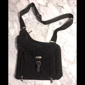 The Baggallini Uptown Crossbody Bag